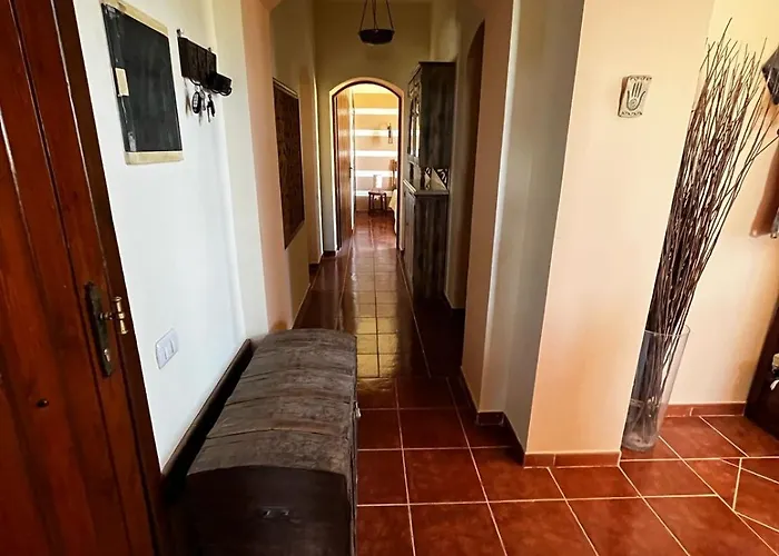 Unique Lagoon Front And 2beds - El Gouna