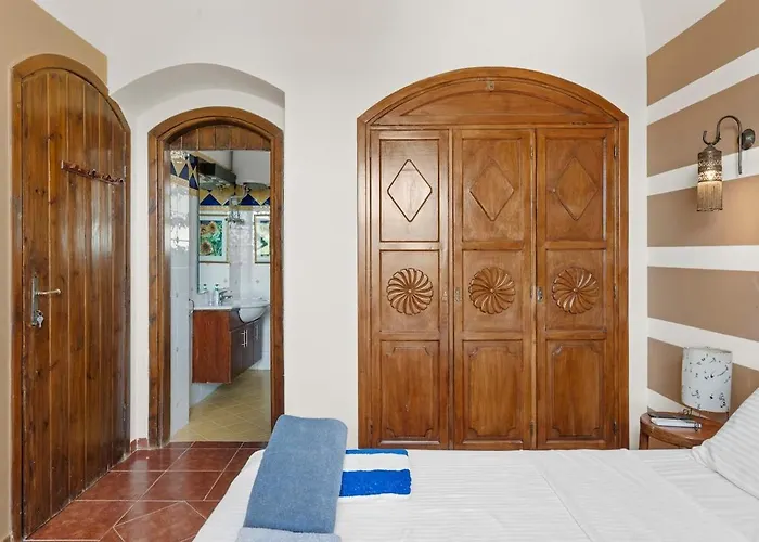 Unique Lagoon Front And 2beds - El Gouna Appartamento *
